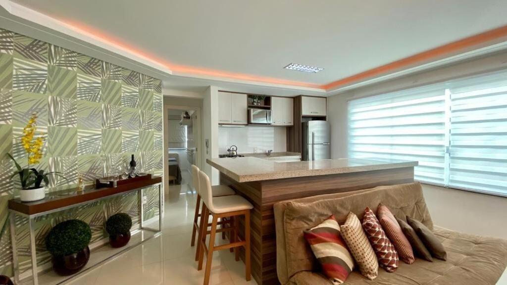 Solar Das Ilhas - Aconchegante Apartamento Na Linda Praia De 4 Ilhas Bombinhas Exterior foto