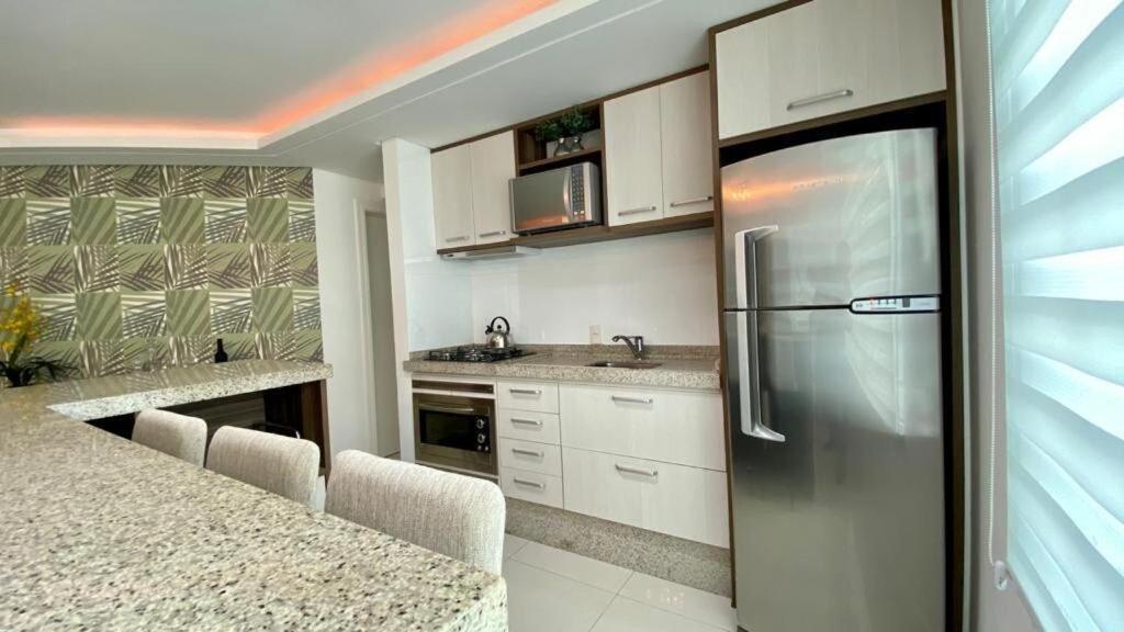 Solar Das Ilhas - Aconchegante Apartamento Na Linda Praia De 4 Ilhas Bombinhas Exterior foto