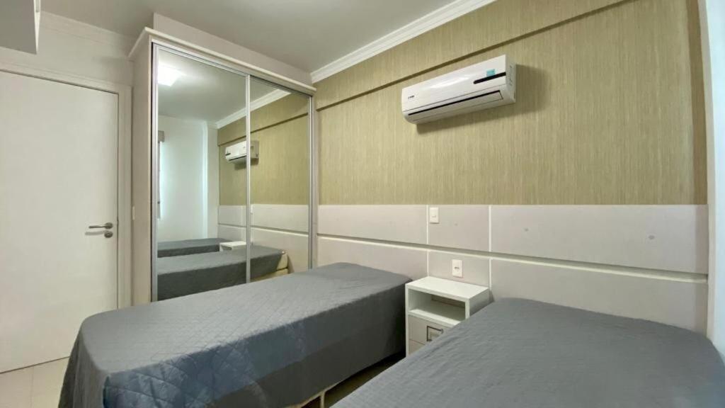 Solar Das Ilhas - Aconchegante Apartamento Na Linda Praia De 4 Ilhas Bombinhas Exterior foto
